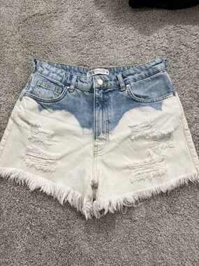 Zara High-Waisted Dip-Dye Distressed Denim Shorts Size 6